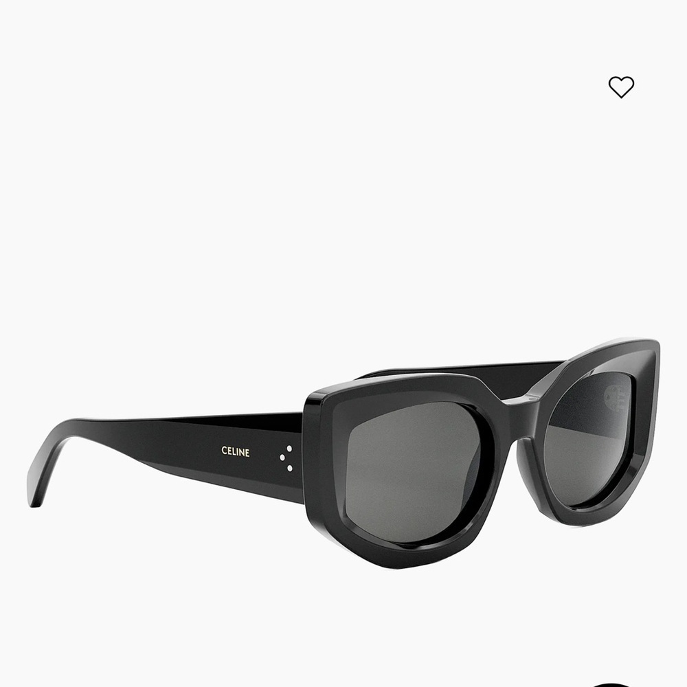 CELINE

Bold Three Dots 54MM Butterfly Sunglasses

$480MSRP - Picture 8 of 9